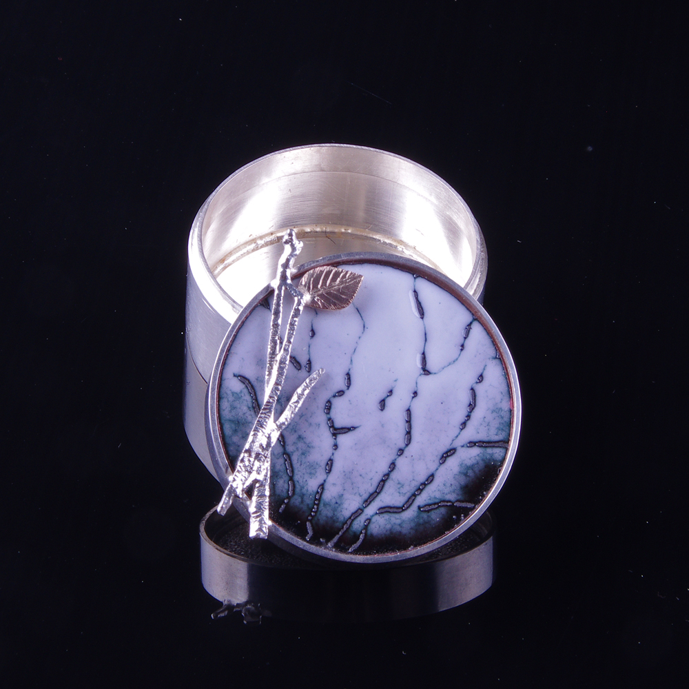 Brooch/box "after the fires"